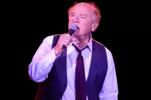 Art Garfunkel otkrio da će novi album snimiti sa sinom