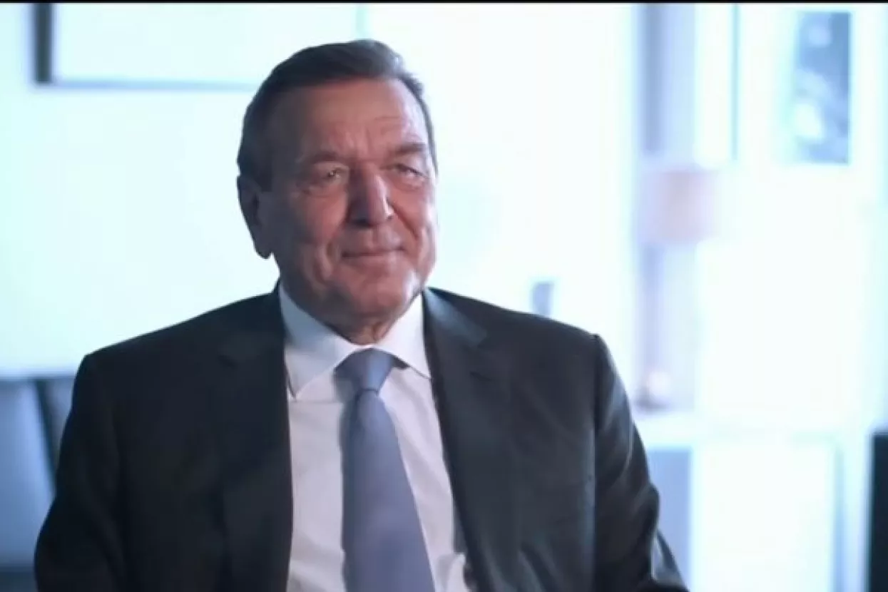 Gerhard Schr&ouml;der imenovan direktorom Rosnefta