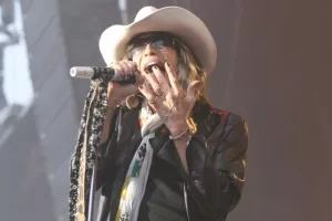 Steven Tyler odbacio 'kreativna nagađanja' o srčanom udaru