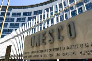 Paraliziran otrovnim odnosima i nedostatkom novca, UNESCO traži novog čelnika