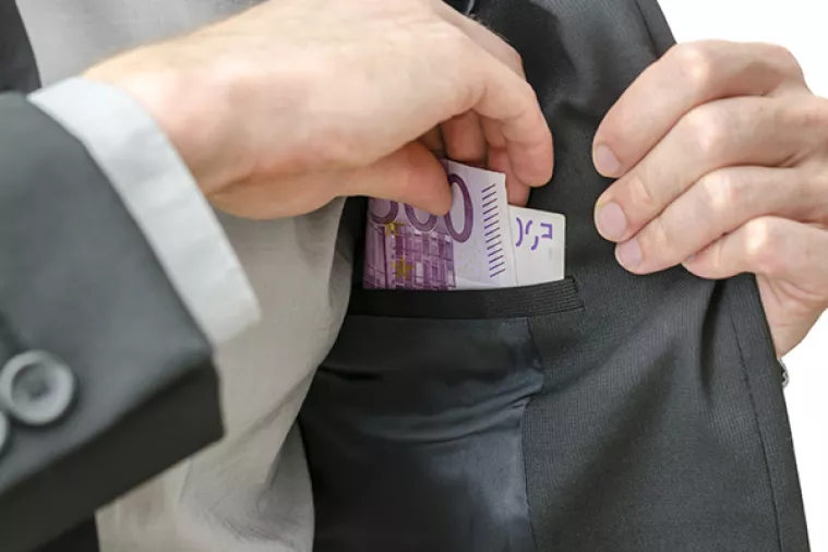 Nepotizam u gradu i državi