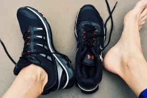 Uz to što ne mirišu dobro, cipele bez čarapa 'dušu su dale' za razvoj gljivica