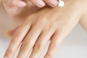 'Nocebo efekt': Skuplji placebo, teže nuspojave