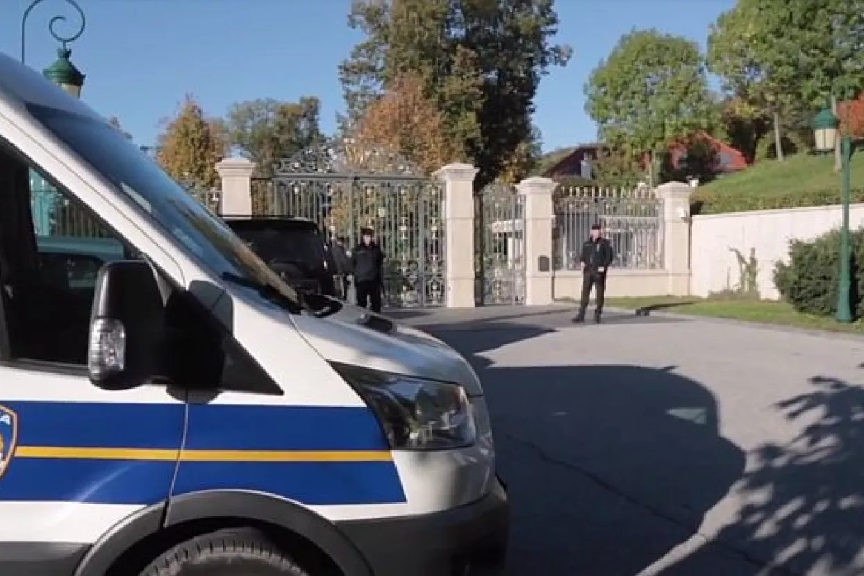 VIDEO: Policija u Kulmerovim dvorima