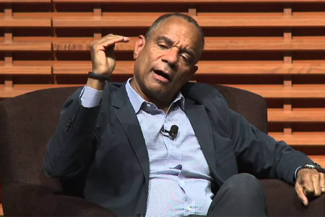 Prihodi AmExa porasli 9 posto, CEO Chenault najavio odlazak u mirovinu