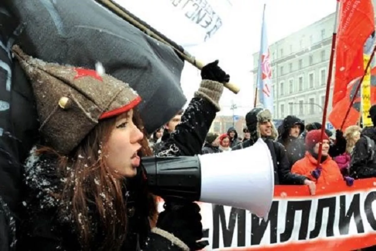 'Antiputinovski prosvjedi': Kazne roditeljima i učiteljima za ulične aktivnosti mladih