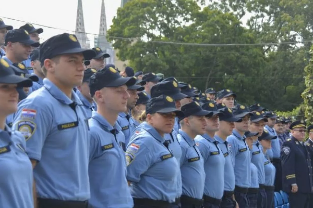 MUP do kraja godine očekuje moderne policijske odore za 27 milijuna kuna