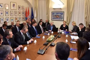 Grabar-Kitarović: Pelješki most bit će izgrađen najkasnije 2023.