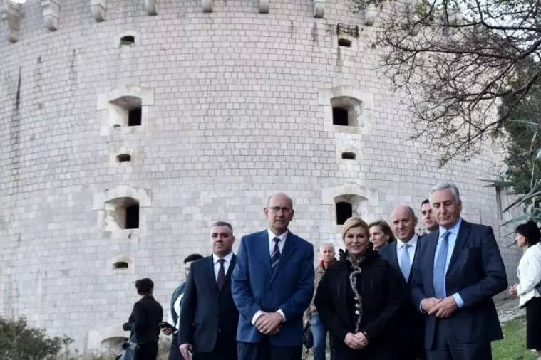 Grabar-Kitarović: Tvrđava na Prevlaci primjer oživljavanja državne imovine