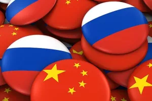 Rusija i Kina razgovaraju o povezivanju platnih sustava, 'oslobađanju' od dolara