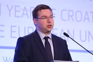 Pavić: Mirovinski fondovi na vrijeme su se riješili dionica Agrokora, mirovine nisu ugrožene