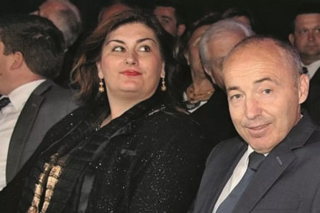 Natječaj s mirisom ministarskog sukoba