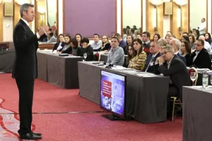 Eiselmayer: Za pet godina neće više postojati ljudski porezni savjetnici