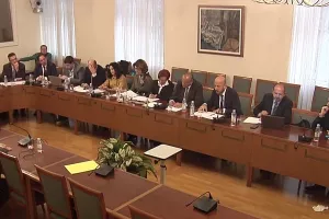 Oporba protiv gašenja Povjerenstva za Agrokor, vladajući podsjećaju na 'slovo zakona'