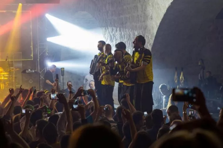 Dubioza kolektiv, Elemental, TBF.., na šibenskoj 'Adventuri'