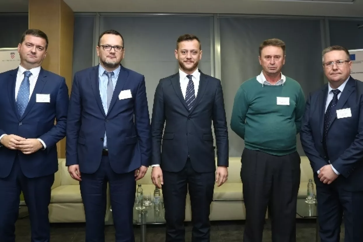 Konferencija o ruralnom razvoju – Proizvođači se moraju udružiti i država mora puno toga napraviti