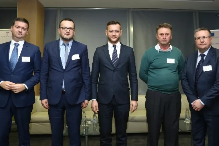 Konferencija o ruralnom razvoju – Proizvođači se moraju udružiti i država mora puno toga napraviti