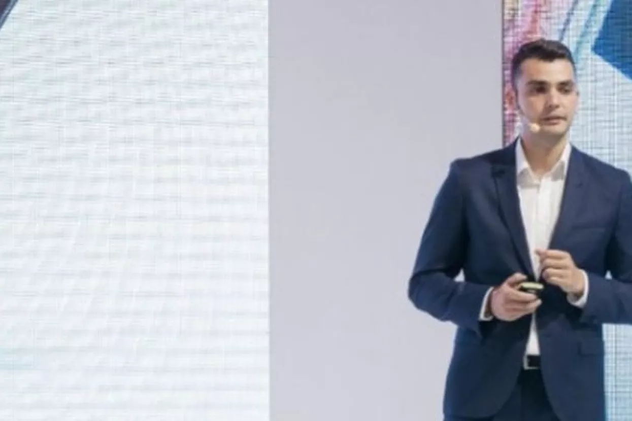 Victor Dragnea: Zami&scaron;ljamo da će AI u pametnim telefonima postati životni partner