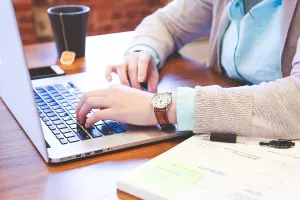 PwC istraživanje: Sve više malih i srednjih poduzetnika osiguranje će kupovati online