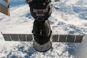 Sojuz povezao tri astronauta na četveromjesečnu misiju na ISS-u