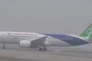 Drugi prototip kineskog putničkog zrakoplova C919 na probnom letu