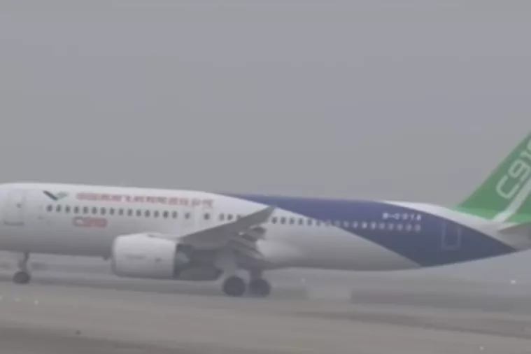 Drugi prototip kineskog putničkog zrakoplova C919 na probnom letu