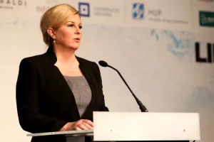 Predsjednica: Treba više iskorištavati domaće zalihe ugljikovodika i obnovljivih izvora energije