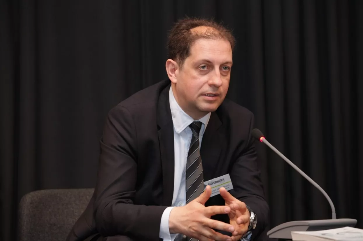 Schoefboeck: Eurizacija je bolja opcija od kunizacije