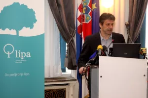 Udruga Lipa prikupila više od 20 tisuća dolara za Crnu knjigu trošenja javnog novca