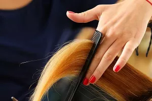 Palestinka Ezzeya Daraghmeh 67 godina puni jastučnice vlastitom kosom