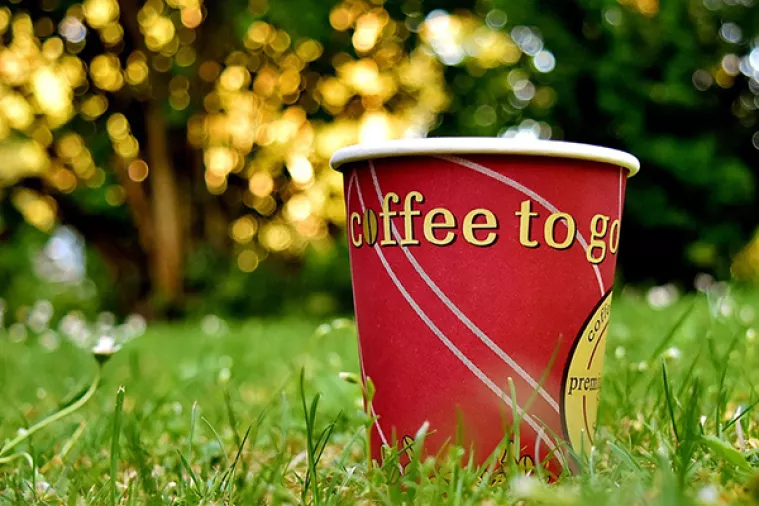 Britanci traže revoluciju u recikliranju jednokratnih čaša za kavu