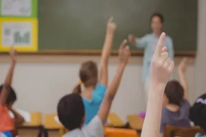 EduCentar: Obrazovni sustav je loš, u škole treba uvesti bonton, digitalnu i financijsku pismenost