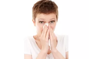 Liječnici savjetuju: ne sprečavajte kihanje, možete imati zdravstvene komplikacije
