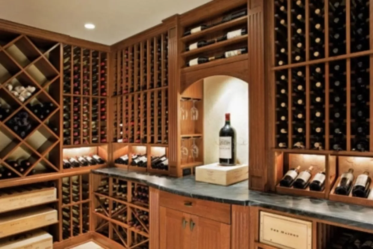 Goldman Sachs: Ukrao &scaron;efu stotine boca vina vrijednih 1,2 milijuna dolara