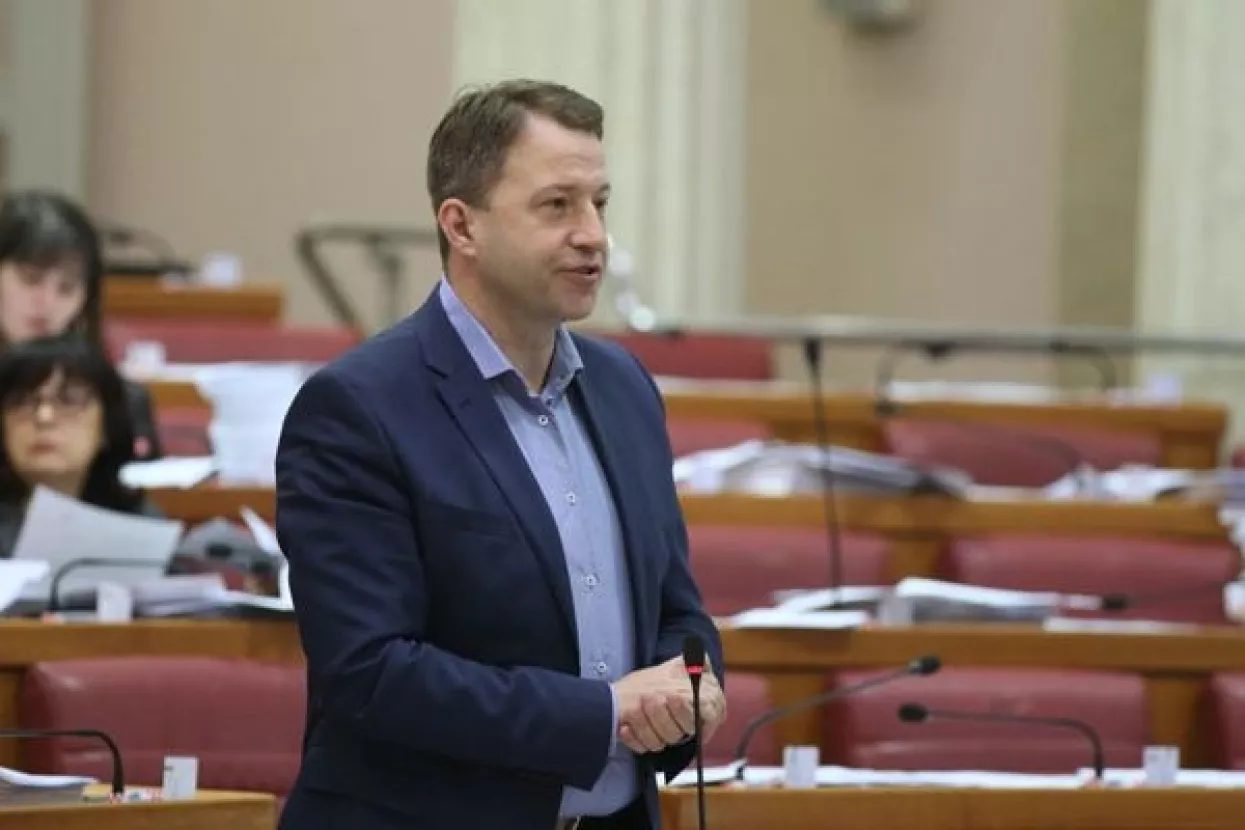 Most o zatvaranju Rafinerije Sisak: Vlada je pokleknula pred pritiskom i napravila loš kompromis