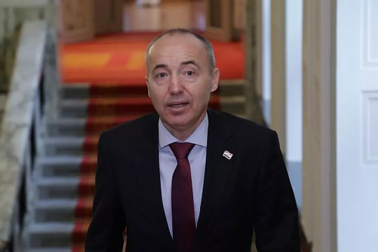 Oporba o 'militarizaciji društva': Krstičević na mala vrata uvodi obavezan vojni rok