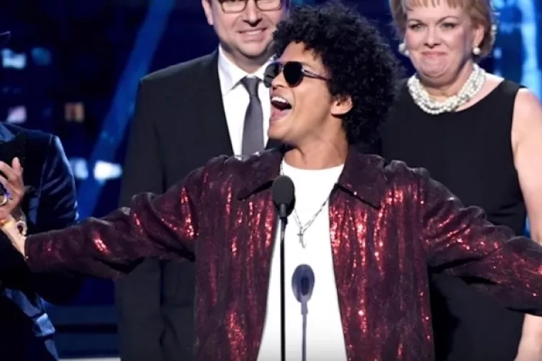 VIDEO: Bruni Marsu ključni Grammyji, a Kraftwerku prvi nakon 50 godina