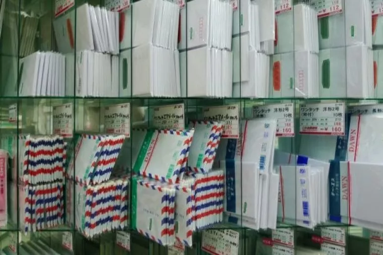 Pola tona neisporučene pošte pronađeno u garaži lijenog poštara