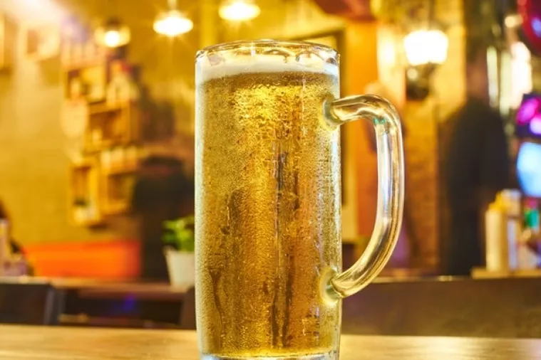 Potvrđen izvanredni otkaz prodavaču koji je popio pola boce piva, povrijedio interni pravilnik Spara