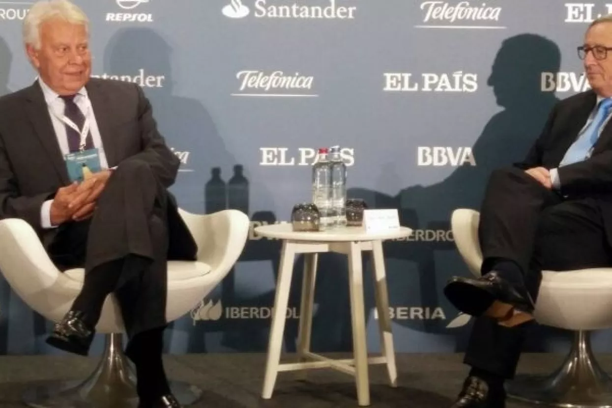 Juncker: Srž problema je što tradicionalne stranke prihvaćaju desni ekstremizam