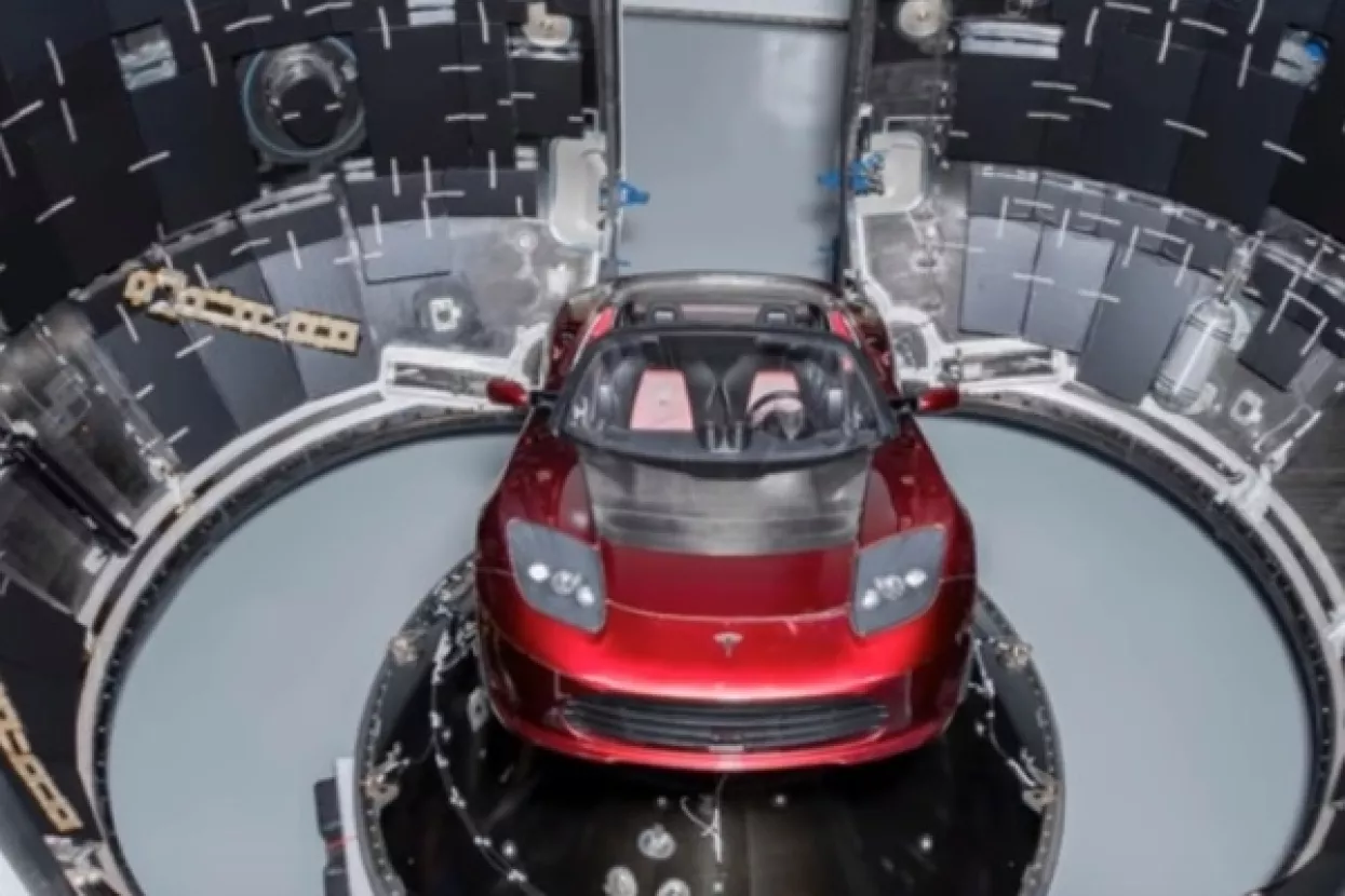VIDEO: Tesla Roadster ide gdje još nijedan automobil nije bio, u svemir