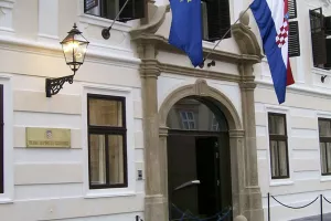 Vlada kupuje deset limuzina, a svaka će koštati oko 1,1 milijun kuna