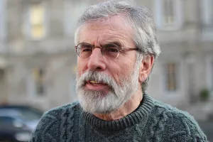 'Javno lice IRA-e' Gerry Adams nakon 35 godina prestao biti vođa Sinn Feina