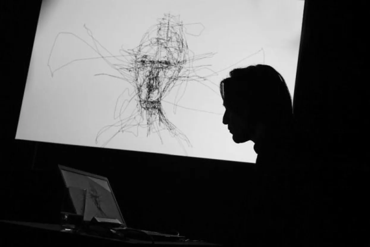 Na Dane komunikacija dolazi nagrađivani multimedijski umjetnik koji 'crta pogledom'