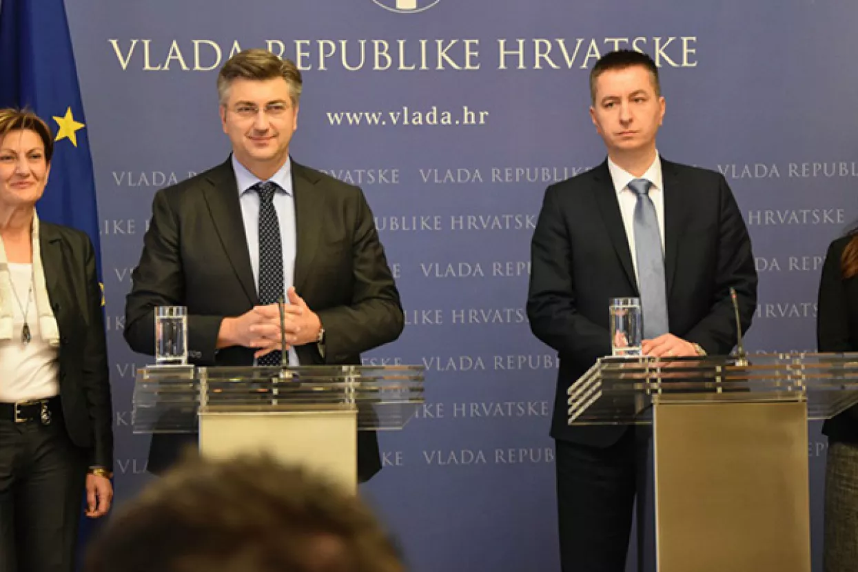 Potvrđeno imenovanje Peru&scaron;ka i Weber