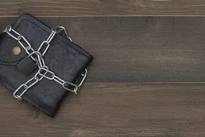 Unatoč manjem broju blokiranih građana povećan dug za 1,6 milijardi kuna