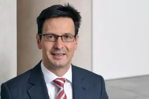 Direktor njemačkog RWE-a teško ozlijeđen u napadu kiselinom