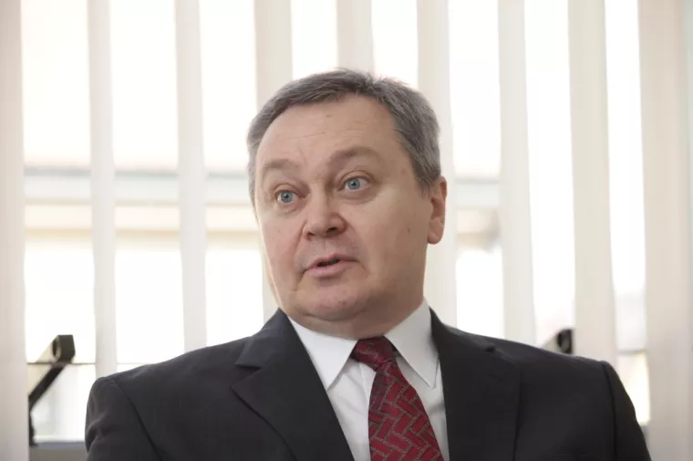 HUB: Kamatne stope padaju, krediti rastu