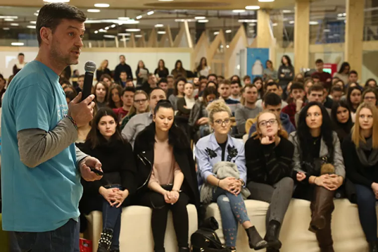 Sinergija tehnologije i znanosti: Studenti ekonomije na Tjednu otvorenih vrata RAZA-e