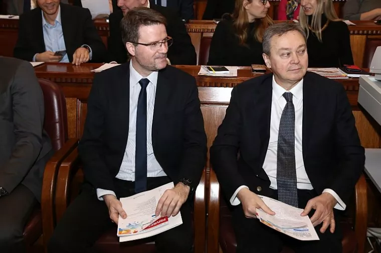 FOTO: Dolazi li otvoreno bankarstvo u Hrvatsku? Ukratko, da.